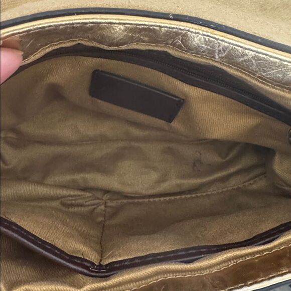 Antonio Melani Gorgeous Gold Metallic Leather Shoulder Hand Bag with Chain Strap - Picture 8 of 16